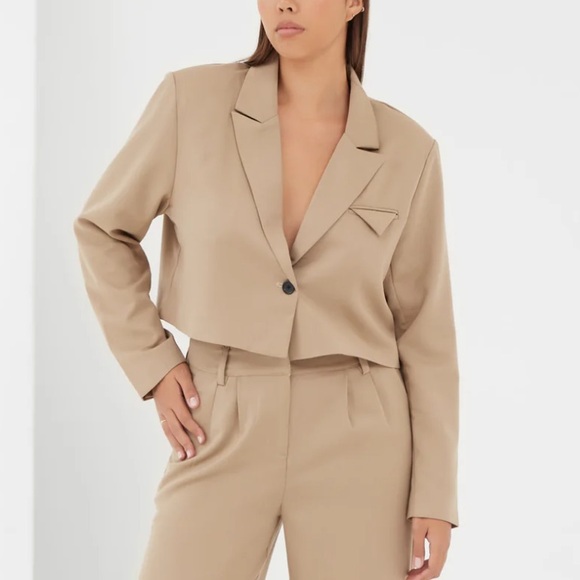 Crop Tailored Blazer - Picture 1 of 6